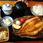 だい松和風御食事処 - 焼魚(ホッケ)定食800円