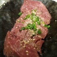 焼肉家 KAZU 神楽坂 - ハツ(厚い切り)