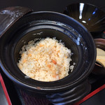 和菜割烹　いしだ - 昼会席(¥4,300) 食事　窯焚き鮭ごはん