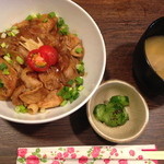 ポジティブカフェ - 12月は・・・忘れましたが何かの丼物でした。美味しかったことだけは保証します。