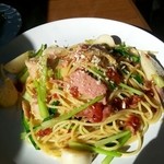 チムニーギオット - ☆ カブとベーコンの アーリオ・オーリオ￥1320 税抜き<本日の A ランチ>より … 塩味が 濃いめで  不思議と美味しいベーコンでした σ(^_^;)? 2016年1月16日 (土) 訪問時