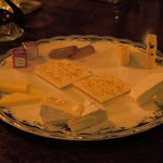 バー アシヤ - チーズ盛り合わせ