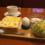 モーニングサービス（玉子トースト）330円