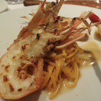 クッチーナ イタリアーナ ガッルーラ - パスタ：国産有機レモンのタリオリーニと手長海老。家内が頂きました。