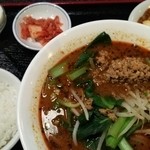 鴻福餃子酒場 - 担々麺定食 杏仁豆腐が旨かった。