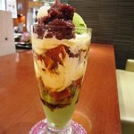 Cafe Stage - 抹茶ワッフルパフェ　800円