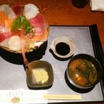 海鮮処 兄弟 - 海鮮丼