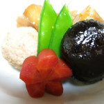 うを徳 - 旬菜の旨煮吹き寄せ　海老芋　つくね　椎茸の含め煮　麩