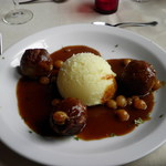 De Carré - メインのベルギー風ミートボール