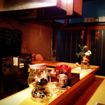 君の家 - おばさん一人で切り盛りするお店です。お酒は、瓶ビール、焼酎、日本酒の3種から選択。本来、居酒屋ってそれでいいですよね。