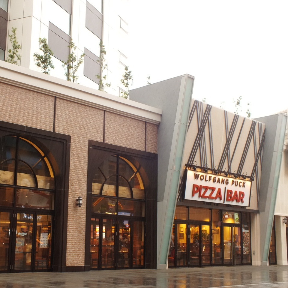 ウルフギャング・パック　PIZZA BAR 大阪 ザ パーク フロント ホテル店