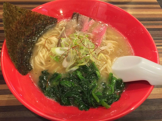 石山勇人氏プロデュースの牛骨らーめん By グルメ調査員1994 ラーメンダイニングjingu Ramen Dining Jingu 明治神宮前 ラーメン 食べログ