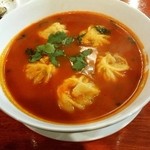 クリスナキッチン - スープモモ　辛口　ネパールの若者に大人気の比較的新しい食べ物。感覚的にいえば、ファストフードとか屋台とか食堂で食べるものですね。