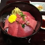 Kappou Shunsen Umezawa - 特選マグロ丼