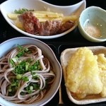 多酒多菜家 はしがき - サイコロステーキ・お蕎麦・天ぷら（白身魚・たまねぎ・お芋）