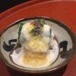 日本料理 晴山 - ホタテ、あわふ、せりの白和え。