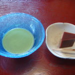虎屋 壺中庵 - Ｂ　９．水羊羹と抹茶