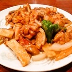 海輝 - 角切り鶏肉とマッシュルーム炒め(500円)