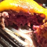 黒毛和牛100％デミグラスチーズハンバーグ