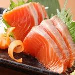 英よし - サーモン刺６００円　　