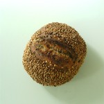 パーラー江古田 - 丸いごまパン。220円 20160208