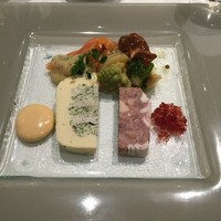 シェ・イノ - 