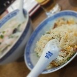 香港麺 新記 - チャーハンのアップ