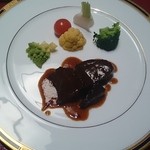 Animo - 牛ホホ肉ワイン煮