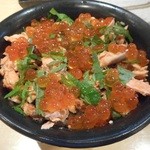 旬海佳肴 一家 - サーモンといくらの親子丼