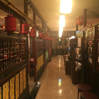 Daitaku mon - 広い店