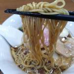 寿製麺 よしかわ - 中華そば麺リフト。中加水の麺です。