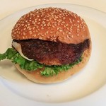 木輪 - 味噌カツバーガー。