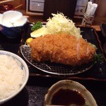 厚切りロースかつ定食（ランチ）2400円