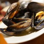 バール エ ターヴォラ カルダ ラ・ジョストラ - ムール貝白ワイン蒸し