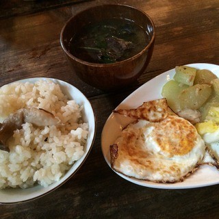 つきのわ食堂 朝ごはん屋 てんこもり_0