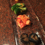 焼肉うしごろ - キムチ盛り合わせ