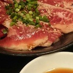 神保町食肉センター - 美味しく下味をつけたお肉。