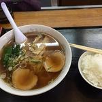 ふじよし - 醤油ラーメン570円半ライス100円