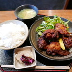 ツキトカゲ - 焼鳥屋の唐揚定食（880円）