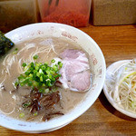 博多長浜らーめん いっき - 2011.3月ラーメン粉落とし＋白ネギ