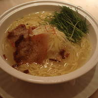 イベリコ・バル 門仲 - イベリコ塩ラーメン　900円