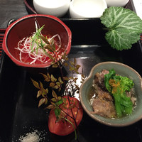 肉匠なか田 本店 - 前菜✨ひとつづつ説明してくださいます