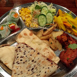 スバカマナ - アニバーサリーバイキングの料理