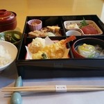 Kyou Kaiseki To Yuba Ryouri Shouzankaku - 季節の彩り京弁当