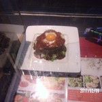 Grill de Viento - サンプルケースの手捏ね煮込みハンバーグ1300円