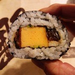 鮨処 平野 - 太巻　ひと切れでも結構なボリューム