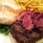 Giovanni Pastrami - Pastrami Burger