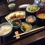 Shunsaishokudoumammaya - 日替り定食
            
            チキン南蛮。
            お肉がプリプリで大変おいしく頂きました (*´ڡ`●)
            