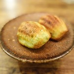 モルソー - アンチョビ、
　青のりのマドレーヌ　　　　