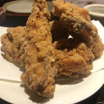 博多若鳥 - 黒から。ウスターソースで食べる。